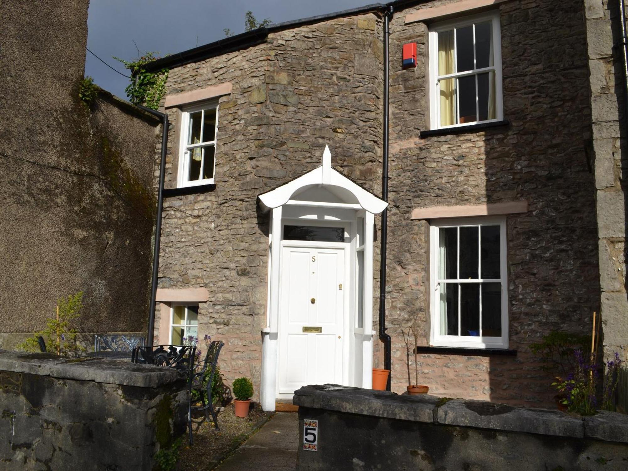 Church Walk Cottage Kendal Bagian luar foto